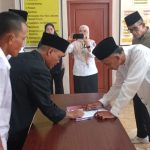 Tarmidi melantik 2 kepala dusun desa gunung besar 